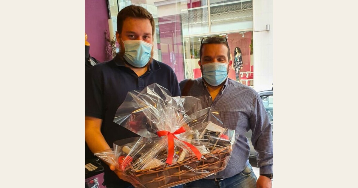 Cinque Wine & Deli Easter wine gift basket giveaway during COVID lockdown with take-out service in Athens Greece.