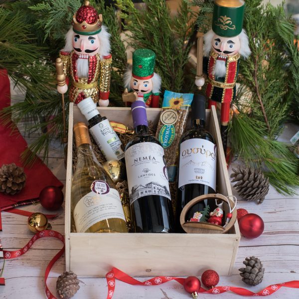 Greek gift baskets with great greek wines and delicious Greek deli from Cinque Wine & Deli in Athens