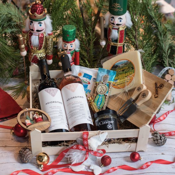 Greek gift baskets with great greek wines and delicious greek deli from Cinque Wine & Deli in Athens