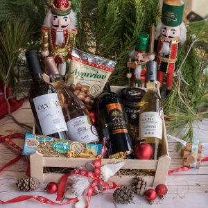 Greek gift baskets with great greek wines and delicious greek deli from Cinque Wine & Deli in Athens