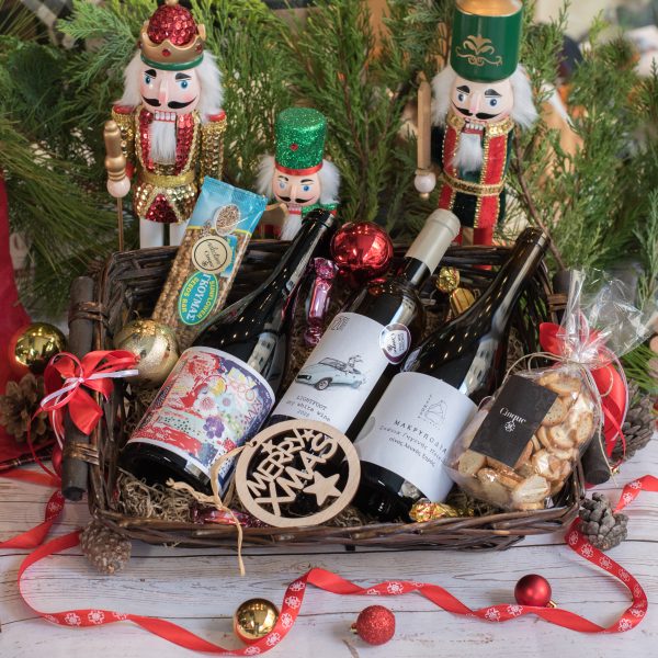 Greek gift baskets with great greek wines and delicious greek deli from Cinque Wine & Deli in Athens