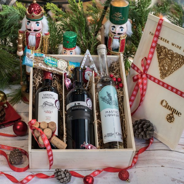 Greek gift baskets with great greek wines and delicious greek deli from Cinque Wine & Deli in Athens