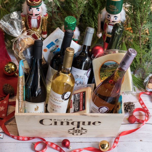 Greek gift baskets with great greek wines and delicious greek deli from Cinque Wine & Deli in Athens