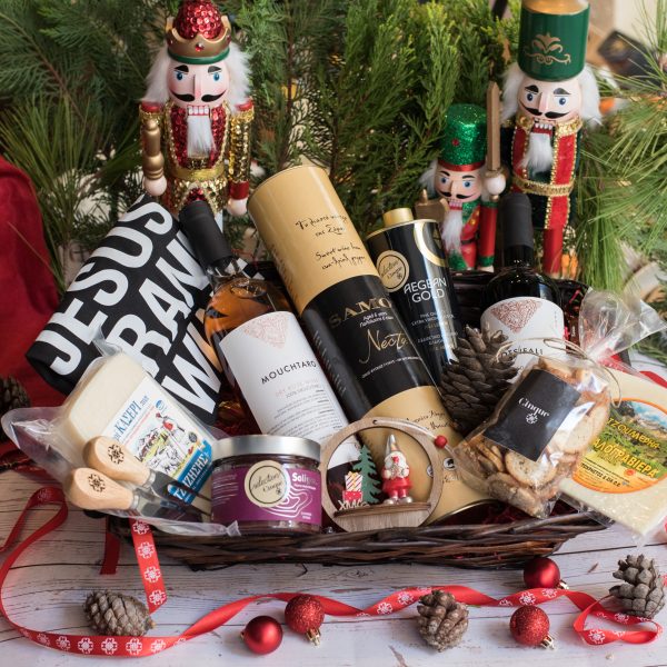 Greek gift baskets with great greek wines and delicious greek deli from Cinque Wine & Deli in Athens